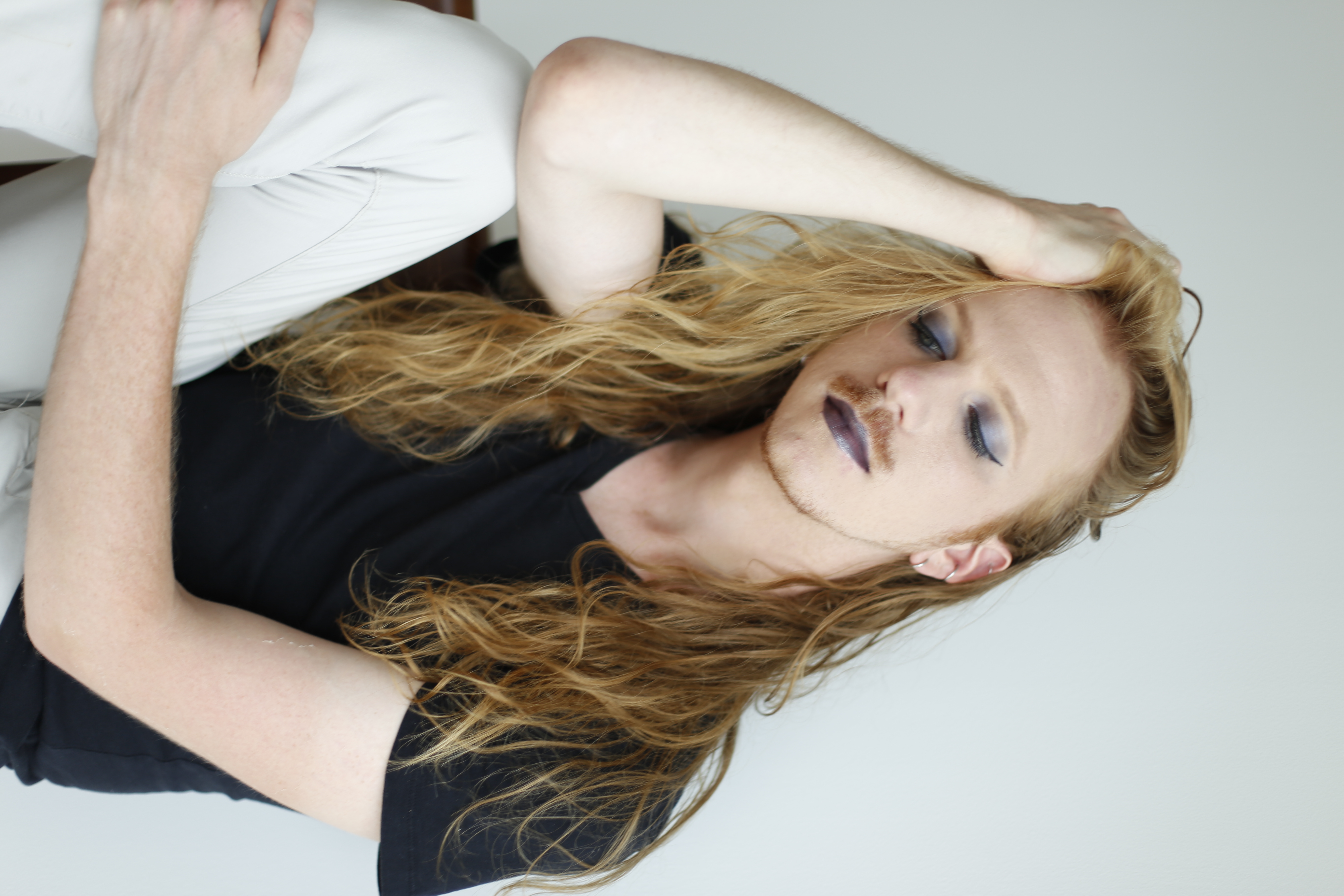 soft-lighting-makeup-and-hair